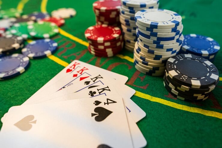 danaslot platform interface showing sportsbook, live-dealer, arcade, and esports categories